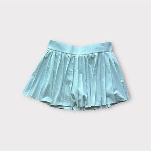 TNA Aritzia Pleated Tennis Skirt Pastel Mint Green size Medium